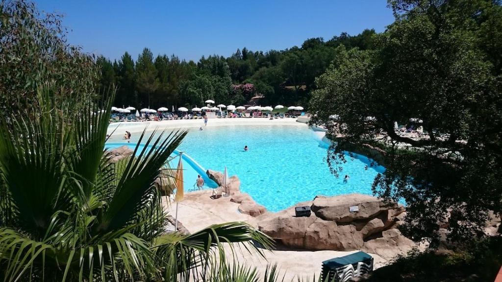 Les Restanques Maison Du Lac 4 Chambres Grimaud Esterno foto