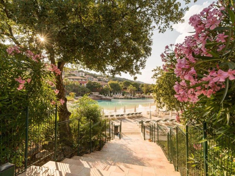 Les Restanques Maison Du Lac 4 Chambres Grimaud Esterno foto