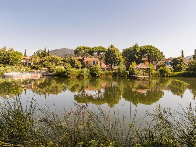 Les Restanques Maison Du Lac 4 Chambres Grimaud Esterno foto